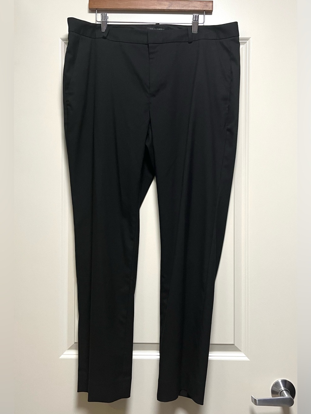 EUC Banana Republic Ryan Straight Leg Pants Chic Professional Classic Black 16